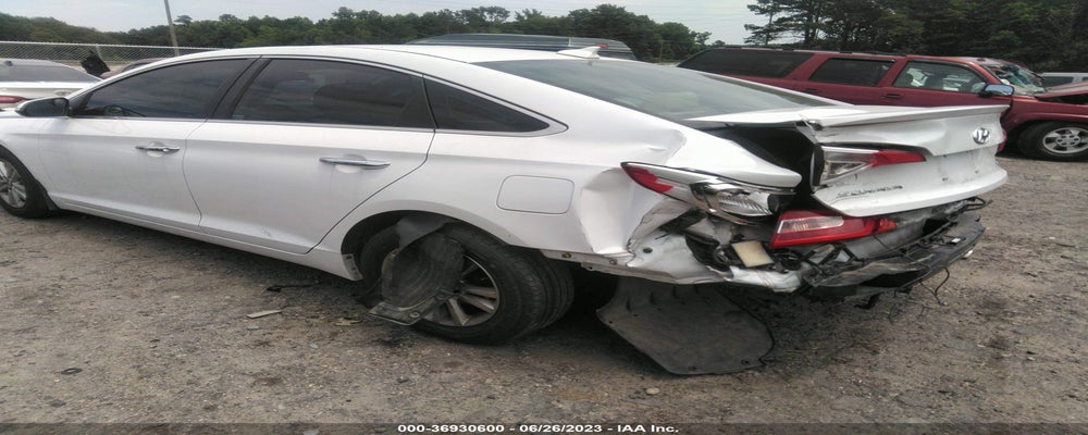 5NPE24AA5FH114392 2015 HYUNDAI SONATA photo no. 3