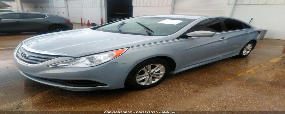 5NPEB4AC3EH890469 2014 HYUNDAI SONATA photo no. 2