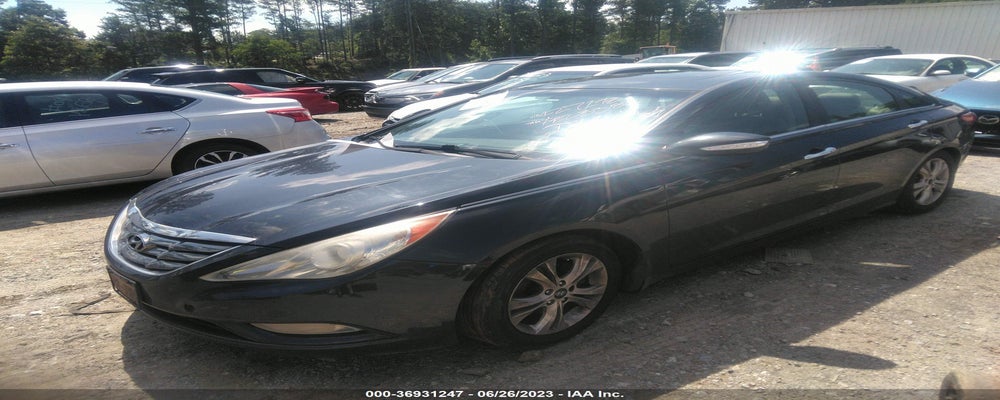 5NPEC4AC7BH127198 2011 HYUNDAI SONATA photo no. 2