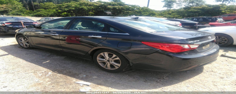 5NPEC4AC7BH127198 2011 HYUNDAI SONATA photo no. 3