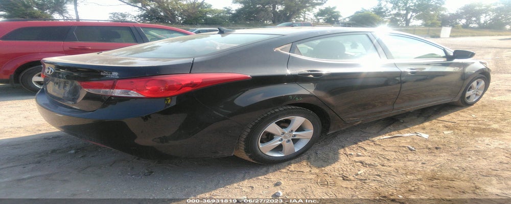 5NPDH4AE0DH384351 2013 HYUNDAI ELANTRA photo no. 4