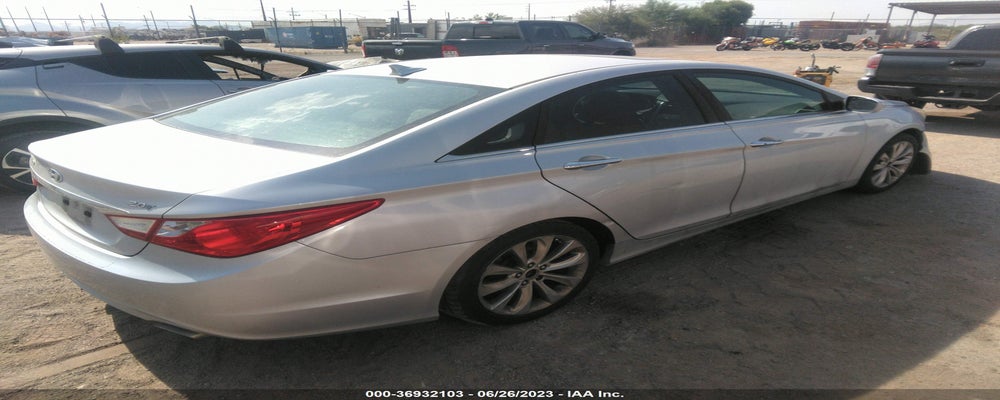 5NPEC4AB2BH202025 2011 HYUNDAI SONATA photo no. 4