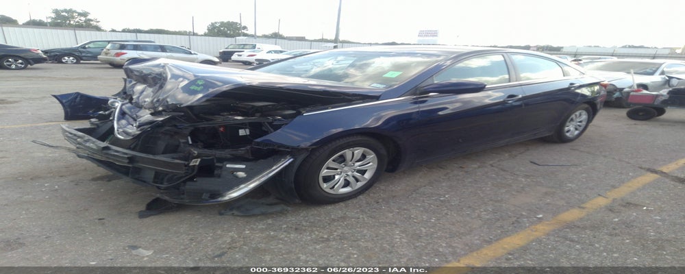 5NPEB4ACXBH079943 2011 HYUNDAI SONATA photo no. 2