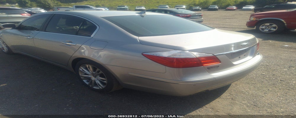 KMHGC4DF7BU121823 2011 HYUNDAI GENESIS photo no. 3