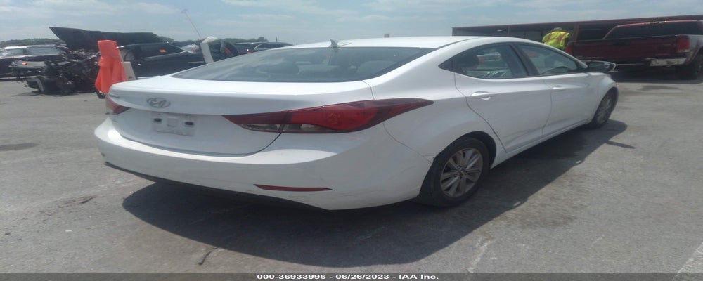 5NPDH4AE3FH636662 2015 HYUNDAI ELANTRA photo no. 4