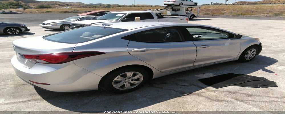 5NPDH4AE4GH702444 2016 HYUNDAI ELANTRA photo no. 4