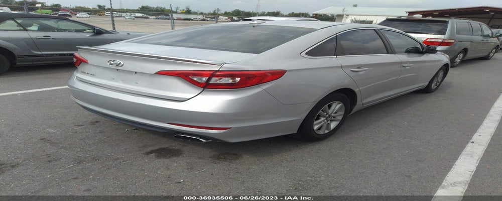 5NPE24AFXFH001887 2015 HYUNDAI SONATA photo no. 4