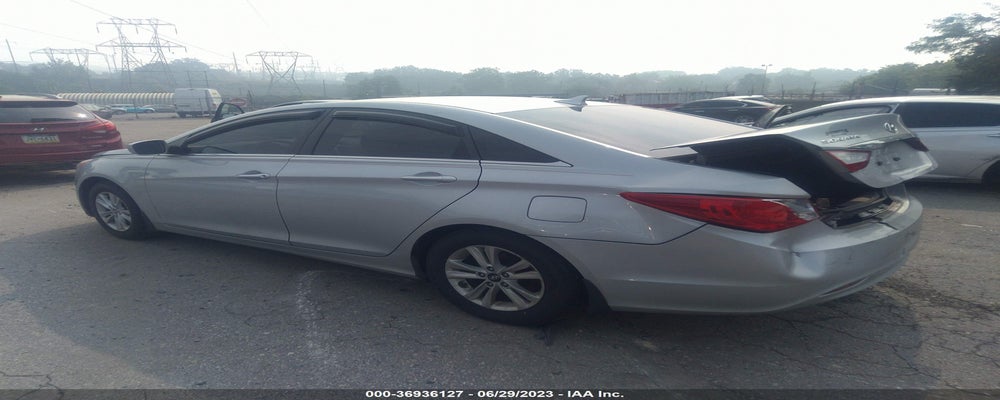 5NPEB4ACXBH177628 2011 HYUNDAI SONATA photo no. 3