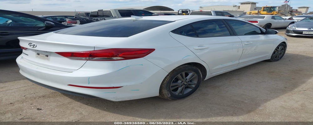 5NPD84LF7HH207324 2017 HYUNDAI ELANTRA photo no. 4