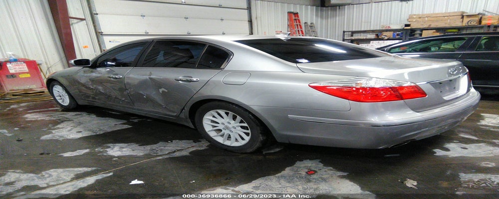 KMHGC4DE5AU074152 2010 HYUNDAI GENESIS photo no. 3