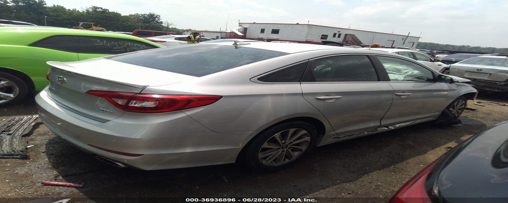 5NPE34AF4FH108172 2015 HYUNDAI SONATA photo no. 4