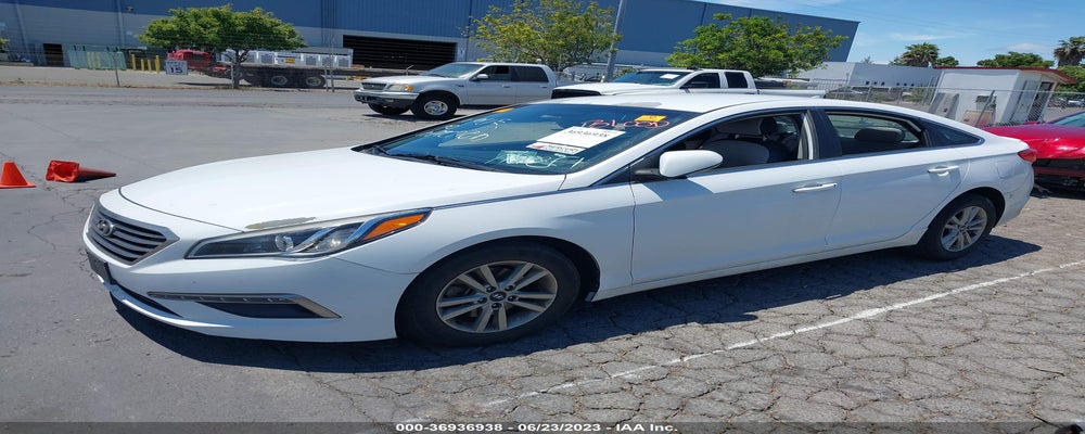 5NPE24AF4FH110295 2015 HYUNDAI SONATA photo no. 2