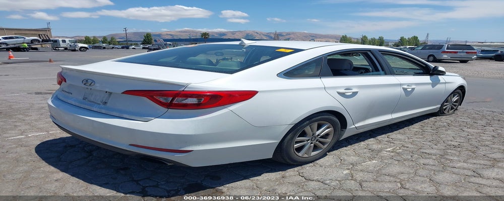 5NPE24AF4FH110295 2015 HYUNDAI SONATA photo no. 4