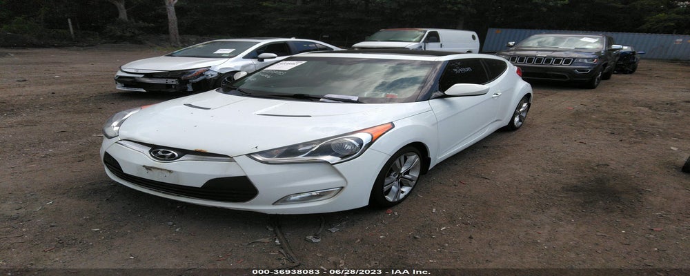 KMHTC6AD2DU092201 2013 HYUNDAI VELOSTER photo no. 2