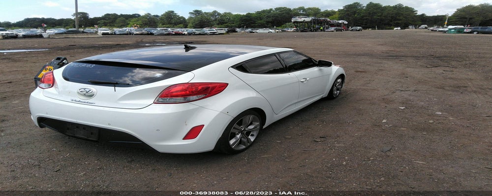 KMHTC6AD2DU092201 2013 HYUNDAI VELOSTER photo no. 4