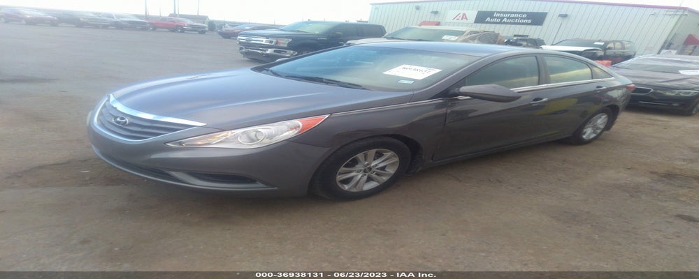 5NPEB4AC0BH116613 2011 HYUNDAI SONATA photo no. 2