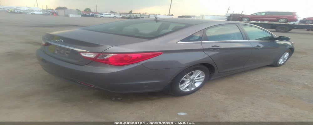 5NPEB4AC0BH116613 2011 HYUNDAI SONATA photo no. 4