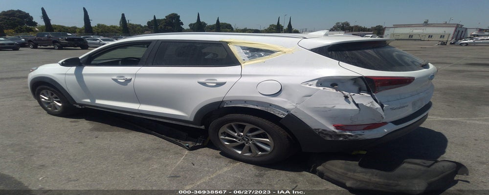 KM8J33A49JU813471 2018 HYUNDAI TUCSON photo no. 3
