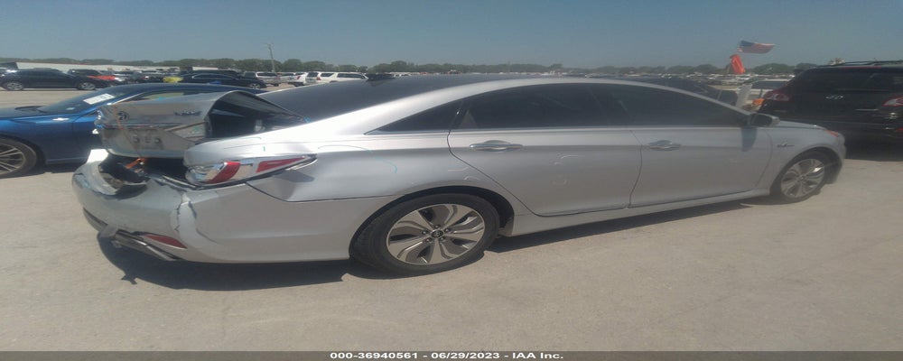 KMHEC4A48FA133268 2015 HYUNDAI SONATA HYBRID photo no. 4