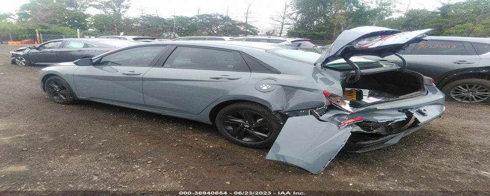 KMHLM4AG2NU332795 2022 HYUNDAI ELANTRA photo no. 3