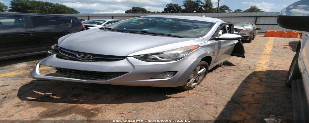5NPDH4AE8DH252602 2013 HYUNDAI ELANTRA photo no. 2