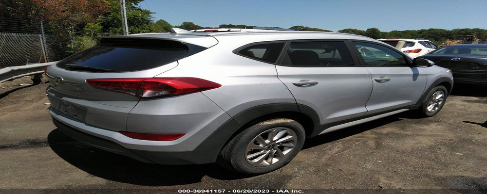 KM8J33A45JU660121 2018 HYUNDAI TUCSON photo no. 4