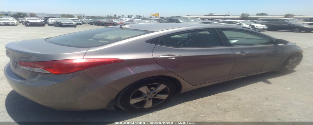 5NPDH4AE2DH287507 2013 HYUNDAI ELANTRA photo no. 4