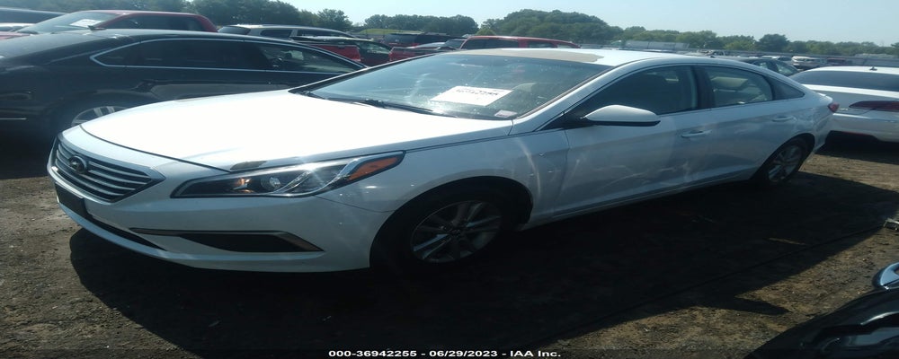 5NPE24AFXHH503429 2017 HYUNDAI SONATA photo no. 2