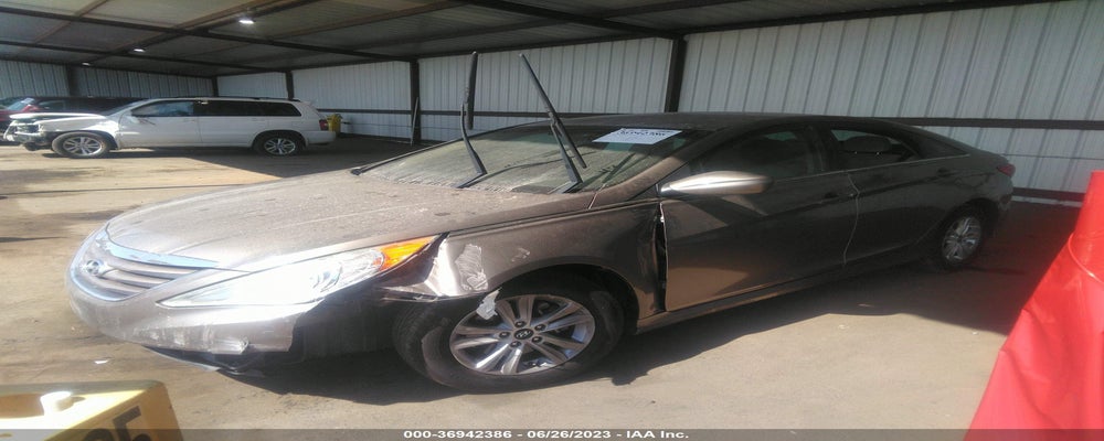 5NPEB4AC0EH921533 2014 HYUNDAI SONATA photo no. 2