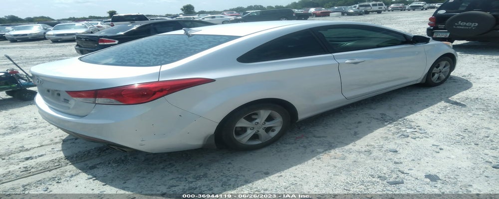 KMHDH6AEXDU009497 2013 HYUNDAI ELANTRA COUPE photo no. 4