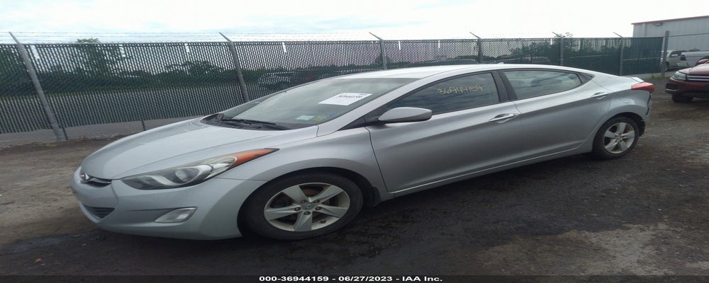 5NPDH4AE3DH220883 2013 HYUNDAI ELANTRA photo no. 2