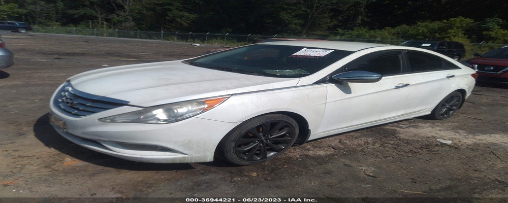5NPEC4AC2BH014226 2011 HYUNDAI SONATA photo no. 2
