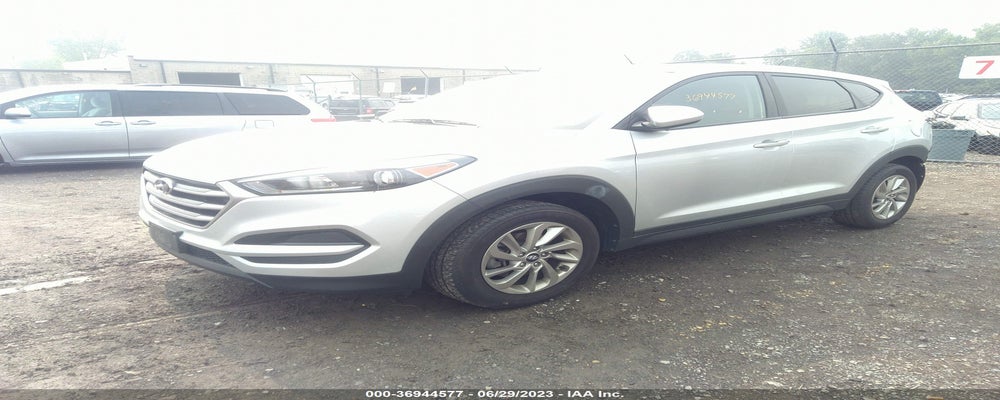 KM8J2CA41JU670745 2018 HYUNDAI TUCSON photo no. 2