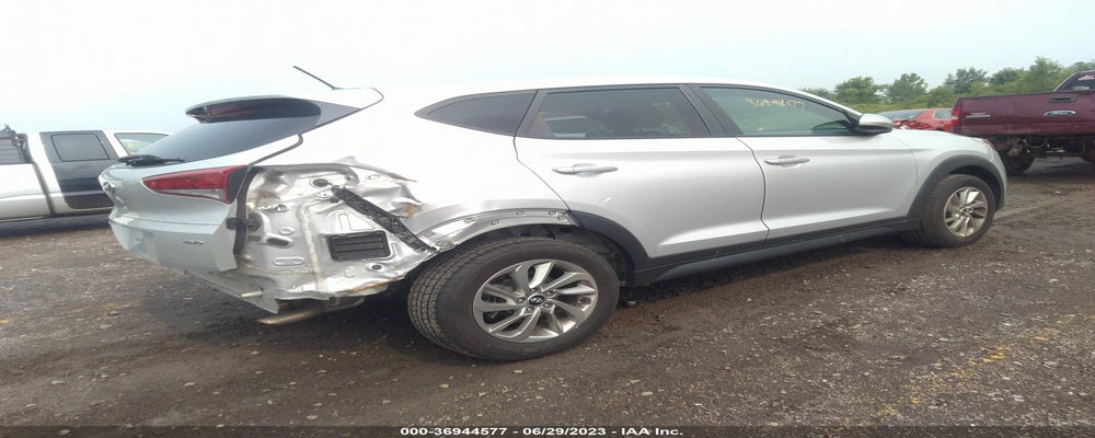 KM8J2CA41JU670745 2018 HYUNDAI TUCSON photo no. 4