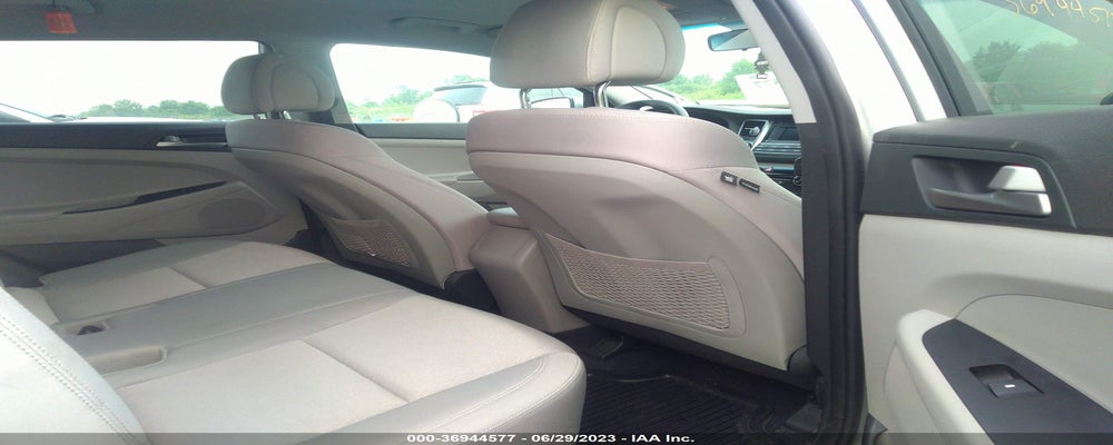 KM8J2CA41JU670745 2018 HYUNDAI TUCSON photo no. 8