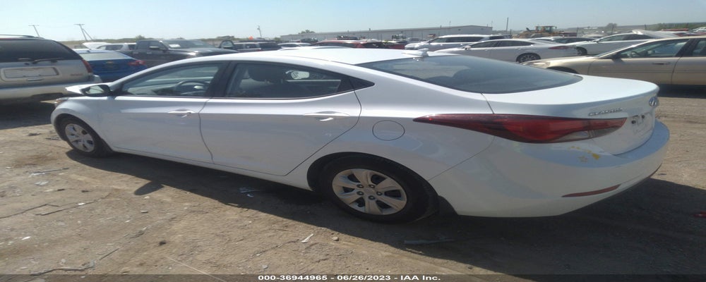 5NPDH4AE2GH720294 2016 HYUNDAI ELANTRA photo no. 3