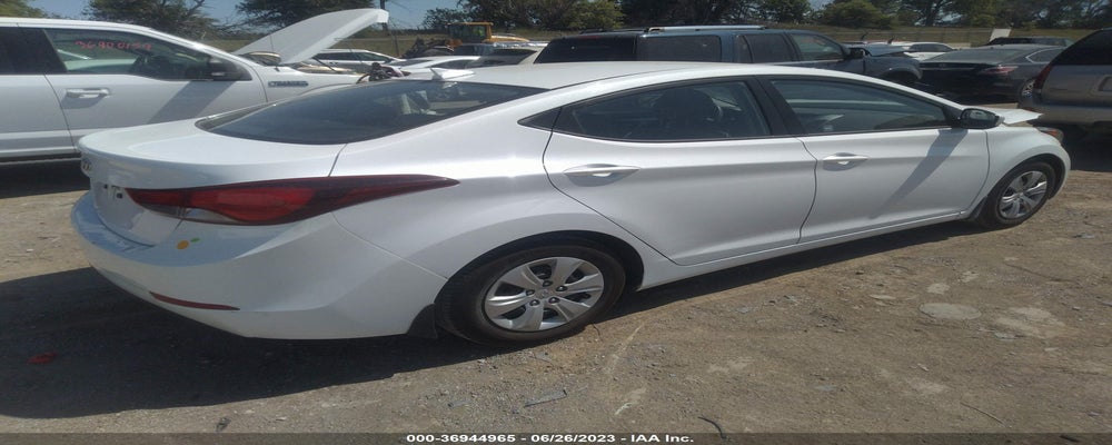 5NPDH4AE2GH720294 2016 HYUNDAI ELANTRA photo no. 4