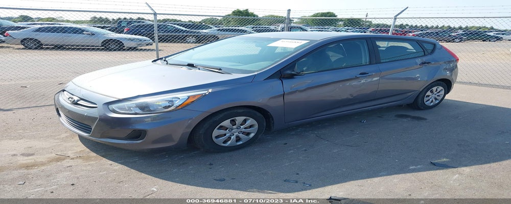 KMHCT5AE0HU316624 2017 HYUNDAI ACCENT photo no. 2