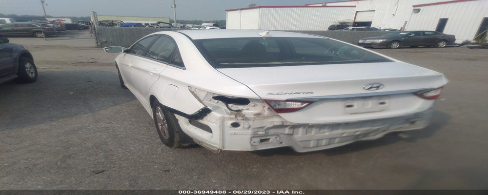 5NPEB4AC4EH918750 2014 HYUNDAI SONATA photo no. 3