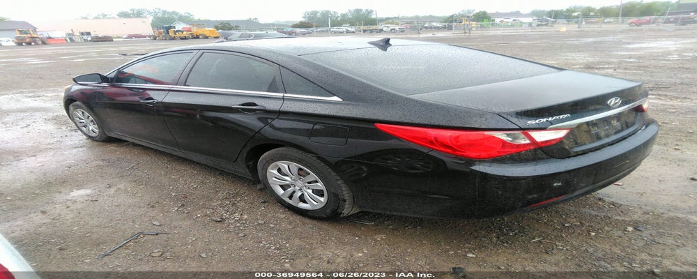 5NPEB4AC8BH213090 2011 HYUNDAI SONATA photo no. 3