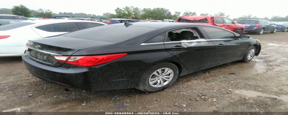 5NPEB4AC8BH213090 2011 HYUNDAI SONATA photo no. 4