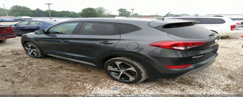 KM8J3CA26HU380135 2017 HYUNDAI TUCSON photo no. 3