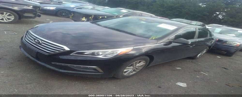 5NPE24AF0FH214136 2015 HYUNDAI SONATA photo no. 2