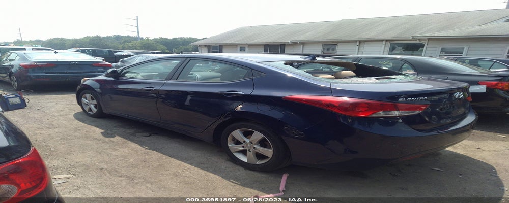 5NPDH4AEXDH384101 2013 HYUNDAI ELANTRA photo no. 3