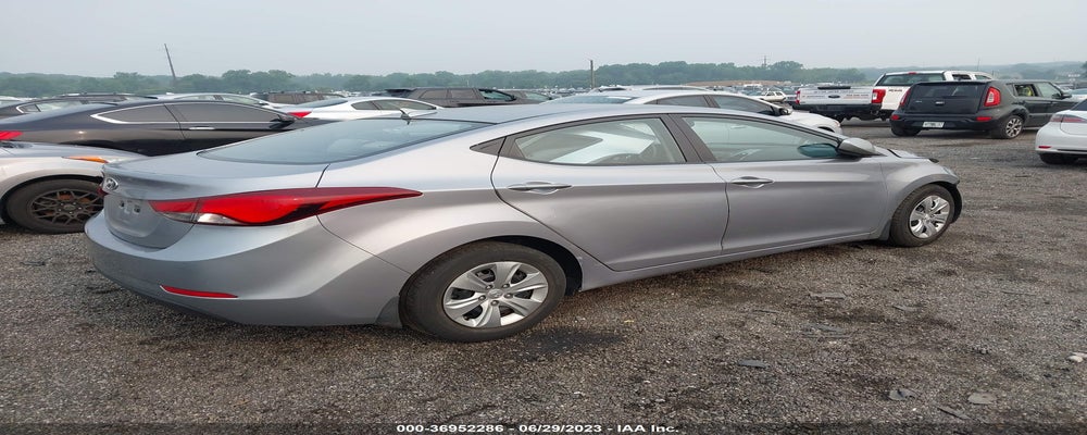 5NPDH4AE2GH767955 2016 HYUNDAI ELANTRA photo no. 4