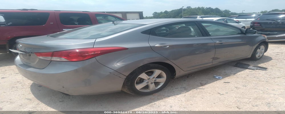 KMHDH4AE2DU492603 2013 HYUNDAI ELANTRA photo no. 4