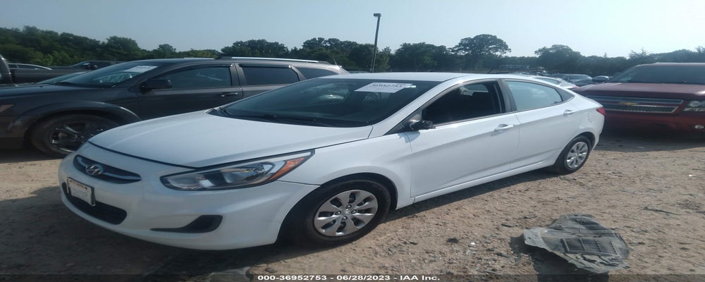 KMHCT4AE6HU314600 2017 HYUNDAI ACCENT photo no. 2