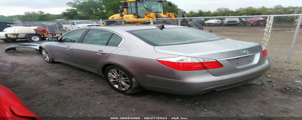 KMHGC4DF1BU127200 2011 HYUNDAI GENESIS photo no. 3