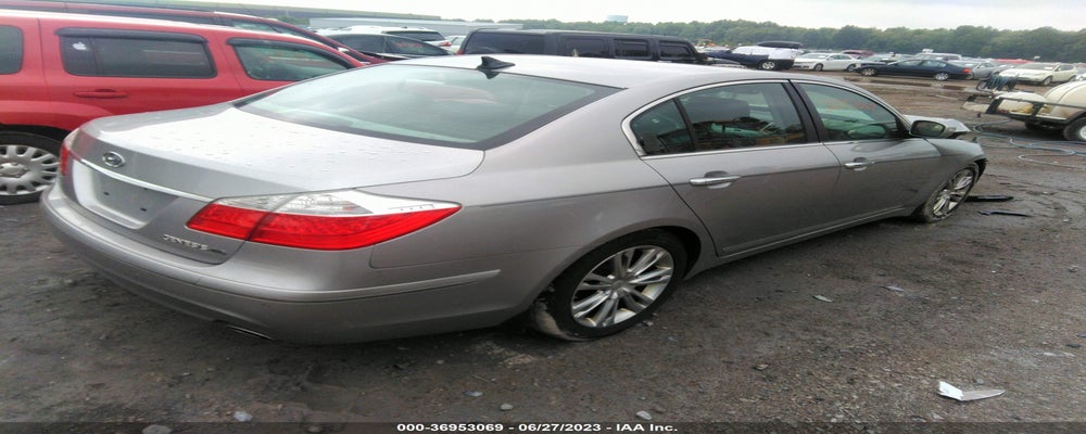 KMHGC4DF1BU127200 2011 HYUNDAI GENESIS photo no. 4