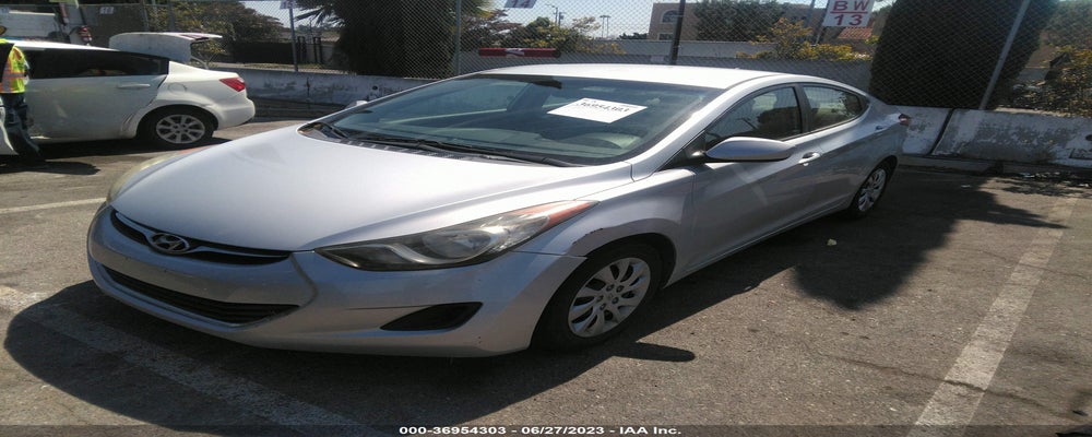 5NPDH4AE2DH182577 2013 HYUNDAI ELANTRA photo no. 2